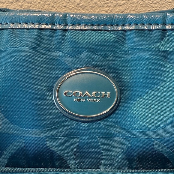 Coach Signature Nylon Teal Tote Carry On Multi Purpose Diaper/Travel Bag F77577 - Picture 3 of 16